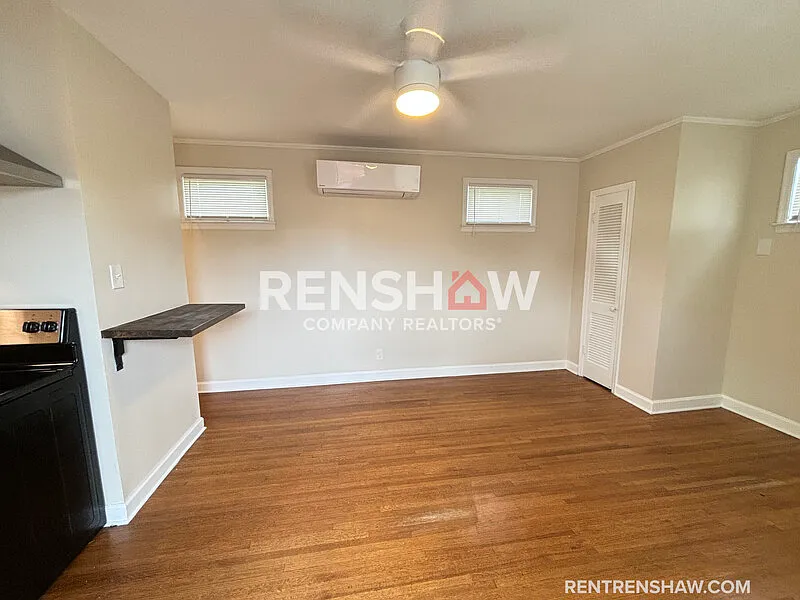 Building Photo - 3476 Spottswood Ave #102