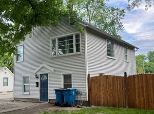 407 6th St, Mendota, IL 61342