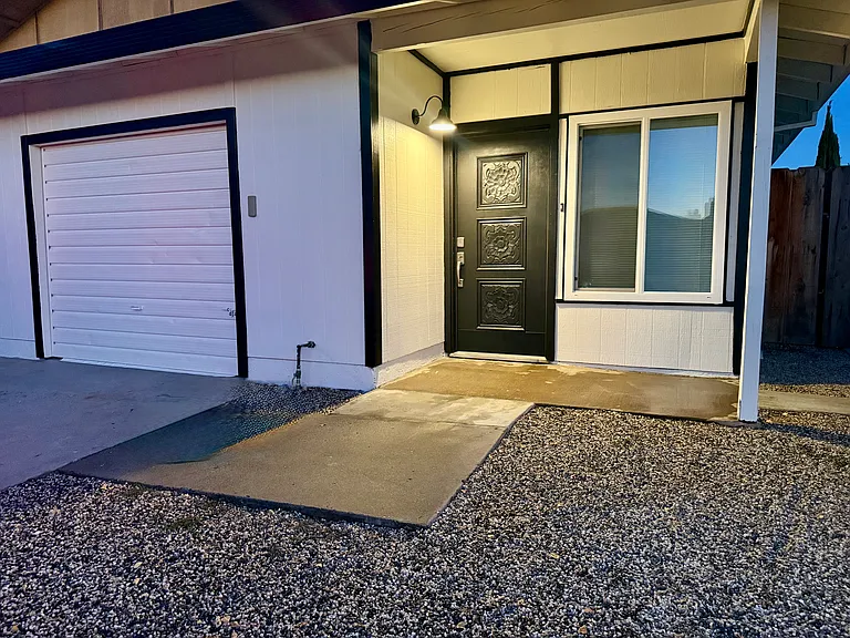 1142 Nadene Dr — Photo 10
