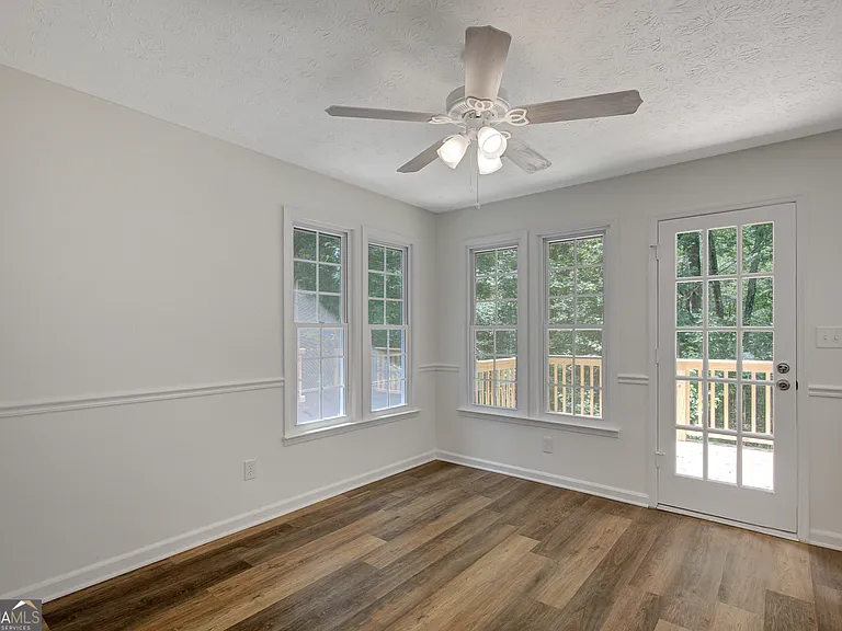 220 Fontaine Way — Photo 11