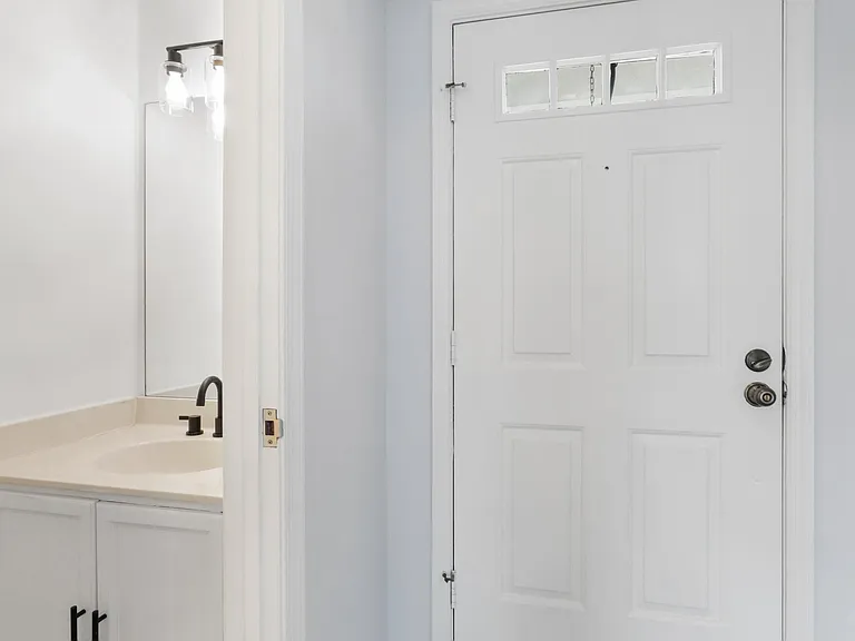 2403 S Walter Reed Dr — Photo 11