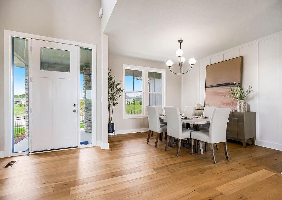 アー公 17828 Rainbow Blvd, Overland Park, KS 66085 | Zillow