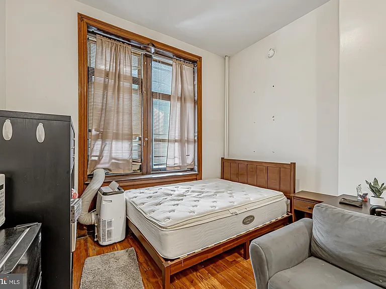 4011 Pine St — Photo 12