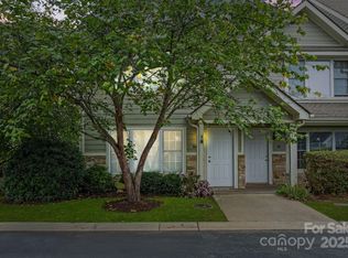 94 Rotunda Cir, Asheville, NC 28806