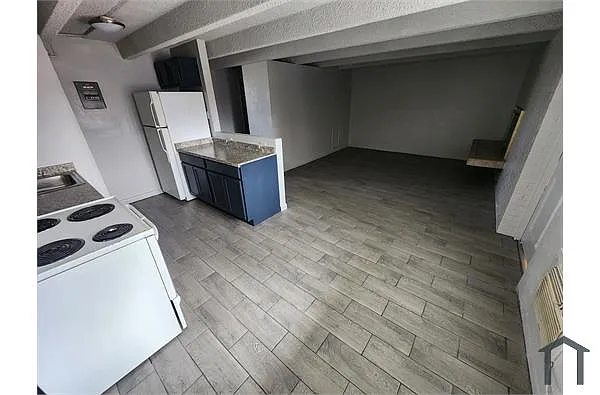 Building Photo - 1180 Yosemite St #306