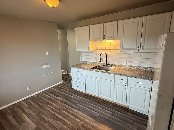 5th image of 3925 Lancaster Dr