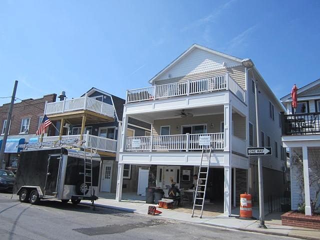 1st image of 211 New York Ave