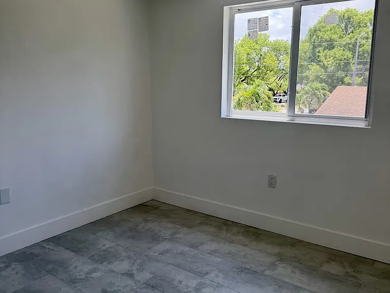 147 NW 59th St — Photo 14