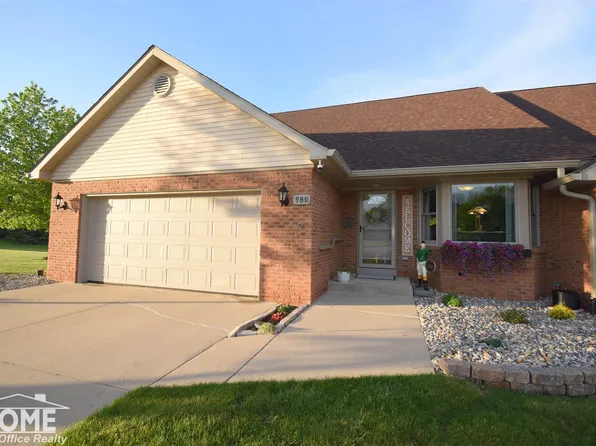 980 Chipman Ln, Owosso, MI 48867
