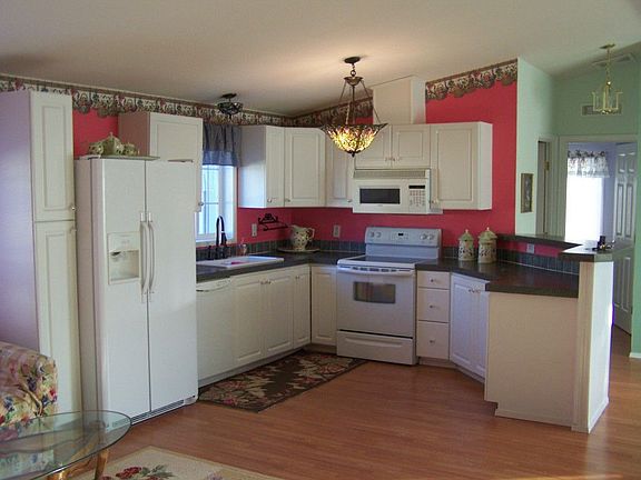 2nd image of 5711 100th St NE Unit 10