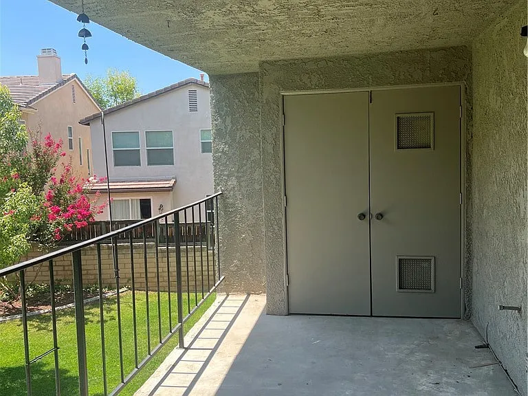 234 E Fern Ave #106 — Photo 24