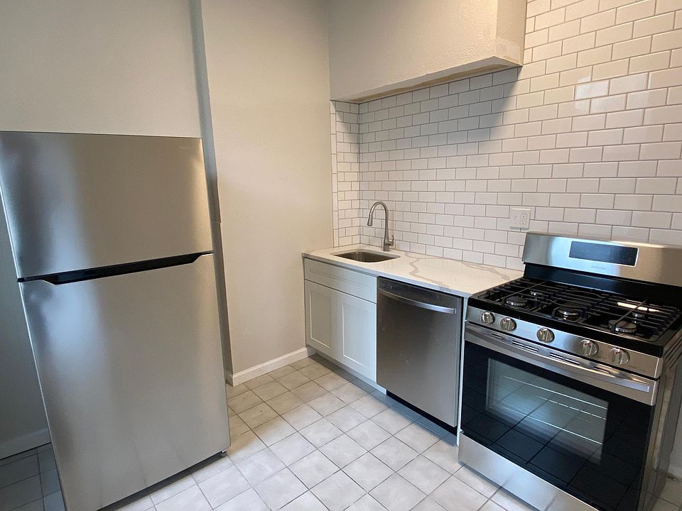 1st image of 1126 Graham St #1