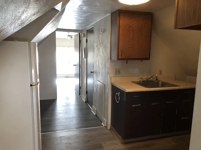 608 2nd St #3 — Photo 10