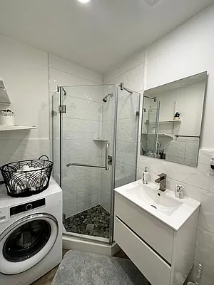 Rented by Spire Group | media 18