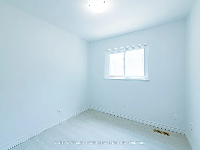 44 Chester Le Blvd #32 — Photo 25