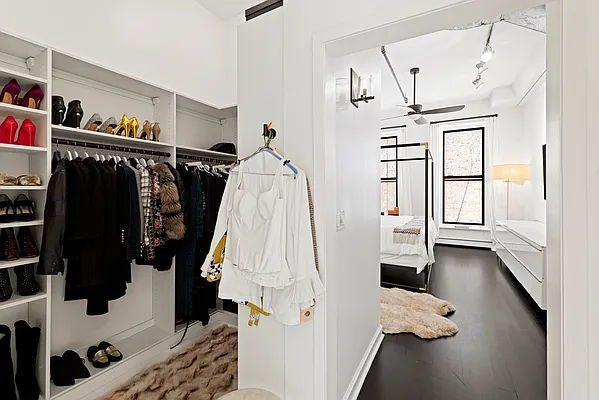 Sold by Compass | media 7