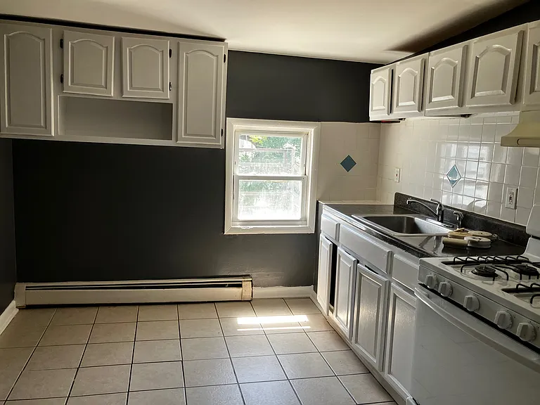 202 Littleton Ave #3 — Photo 3