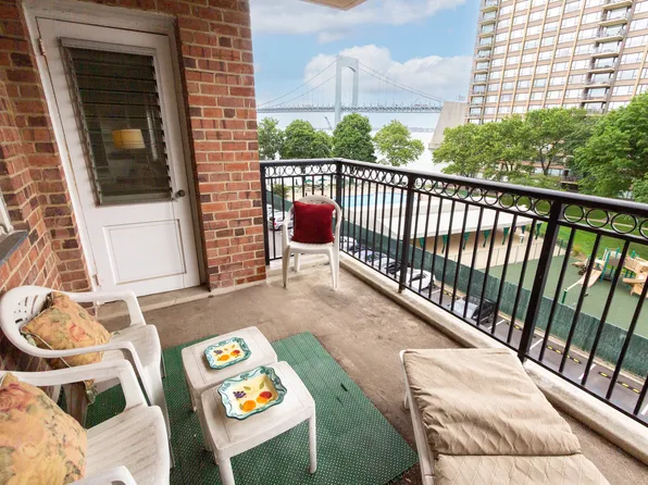 162-41 Powell Cove Boulevard image 17 of 25