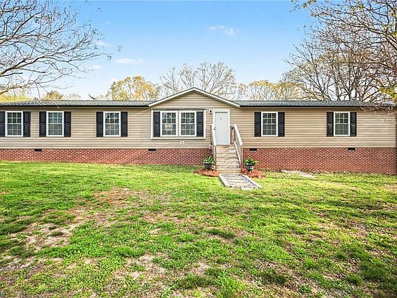 2nd image of 4022 Plum Tree Rd