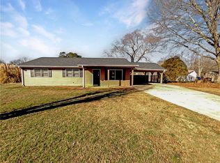 2941 Colony Dr, Gainesville, GA 30507