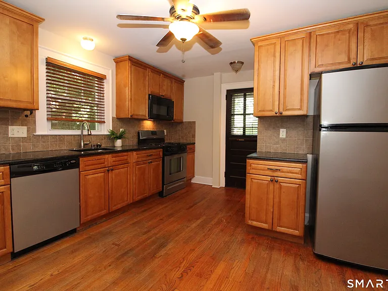 53 Lilac Ave — Photo 12
