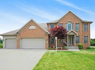 1274 Golf View Dr, Nappanee, IN 46550