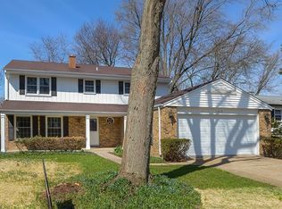 168 Mockingbird Ln, Wheeling, IL 60090