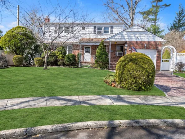 1727 Meadow Court, East Meadow, NY 11554