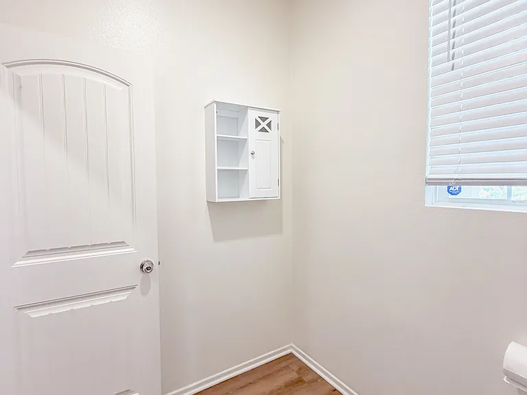 30422 Town Square Dr — Photo 12