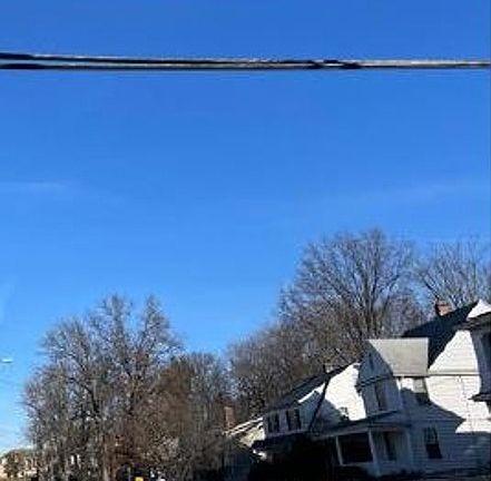 Exterior Neighborhood (street photo)