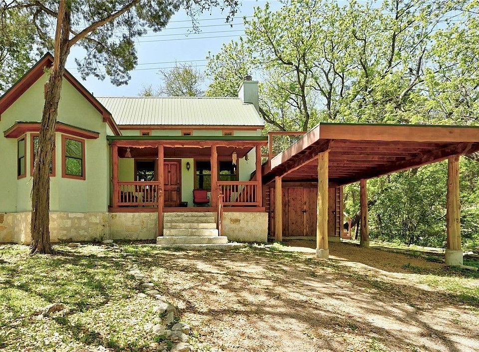 1st image of 1504 Medio Calle