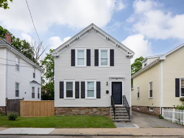 30 E Bowery St, Newport, RI 02840