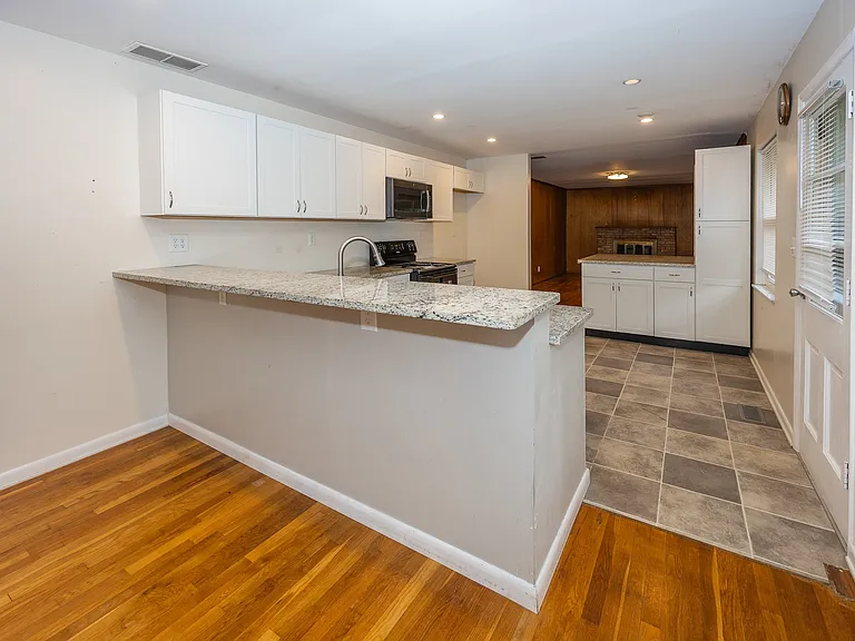 628 Ash Dr — Photo 10
