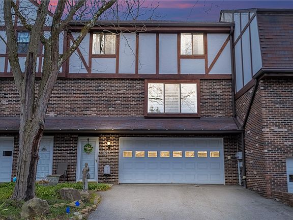2nd image of 307 Cottingham Ct