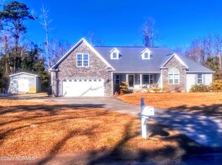 134 Bur Oaks Blvd, Newport, NC 28570