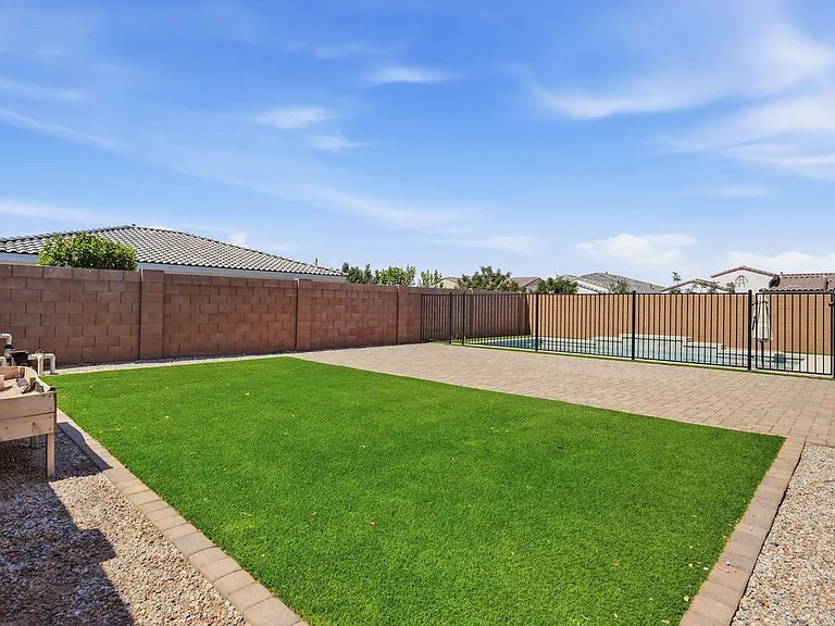 10631 E Thatcher Ave — Photo 39