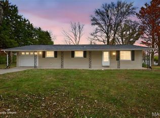 12 Tomahawk Ln, Warrenton, MO 63383