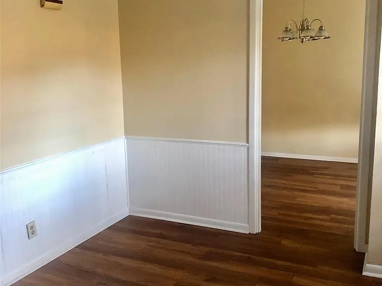 2709 Highwood Dr — Photo 4