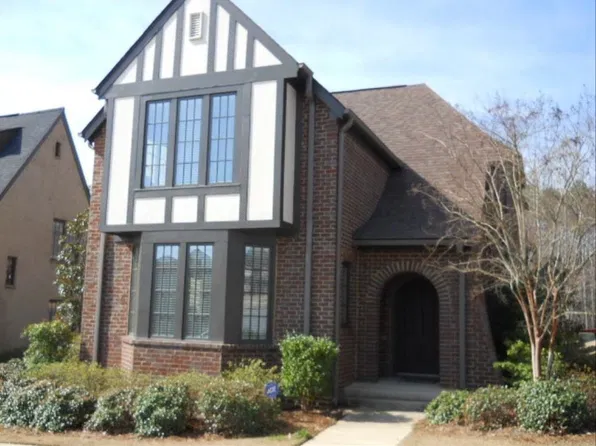 3913 Village Center Dr, Hoover, AL 35226