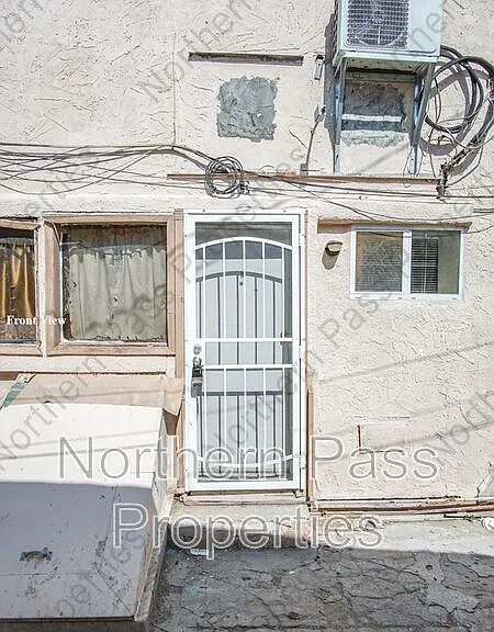 1111 N Cotton St #E — Photo 2