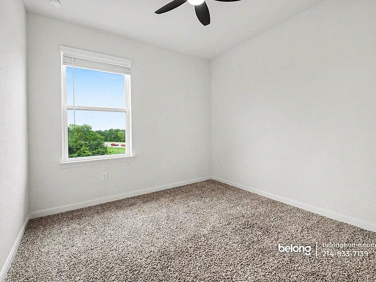 203 Marsh Ln — Photo 23