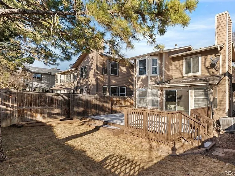 2060 E Phillips Ln — Photo 6
