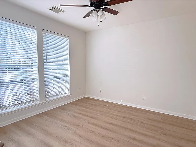 8610 Rising Oak Ln — Photo 36