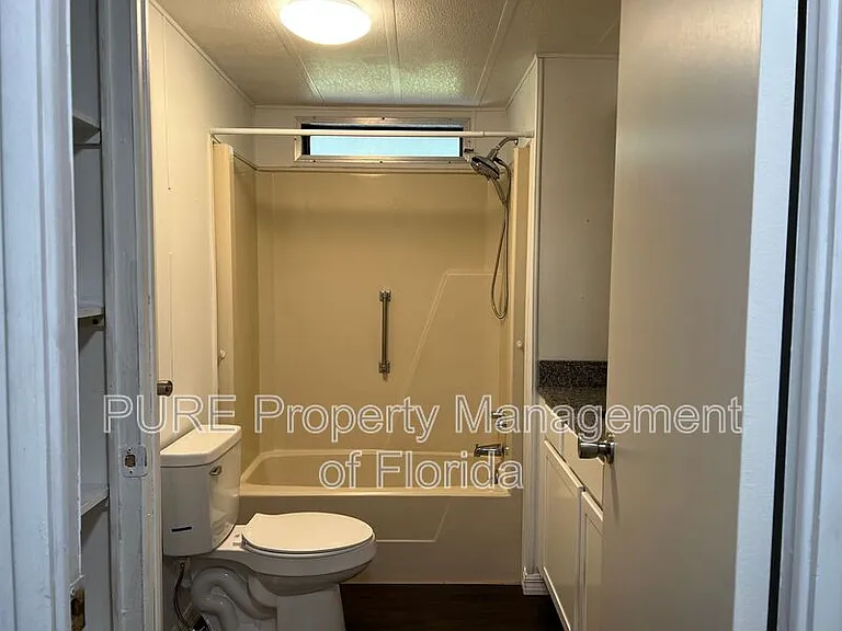 600 NE 63rd Ct — Photo 23