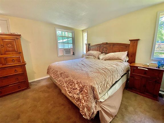 3rd image of 160 Hicks St