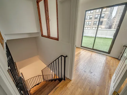 Rented by MNS | media 11