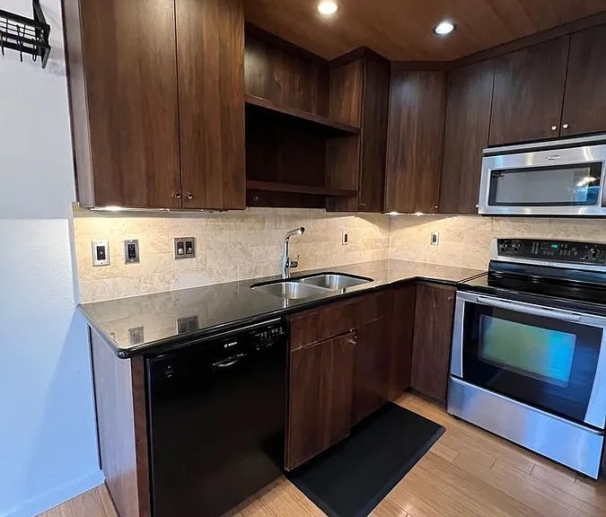 5715 NE Sacramento St #10 — Photo 10