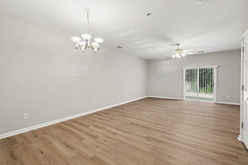 2 bed, 2.5 bath, 1296 sqft, $1,500 — Photo 4