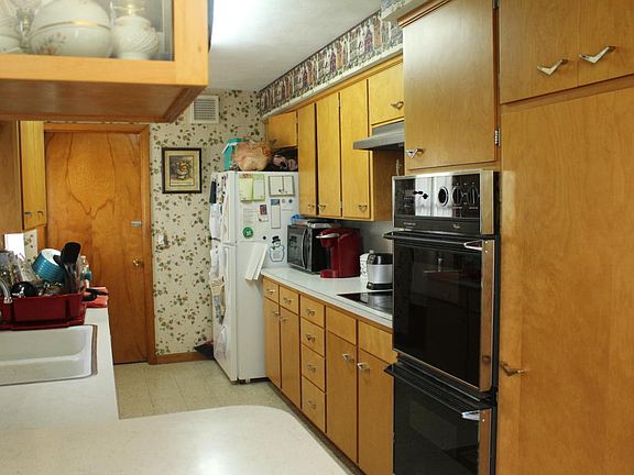 5th image of 1615 Southwest Blvd
