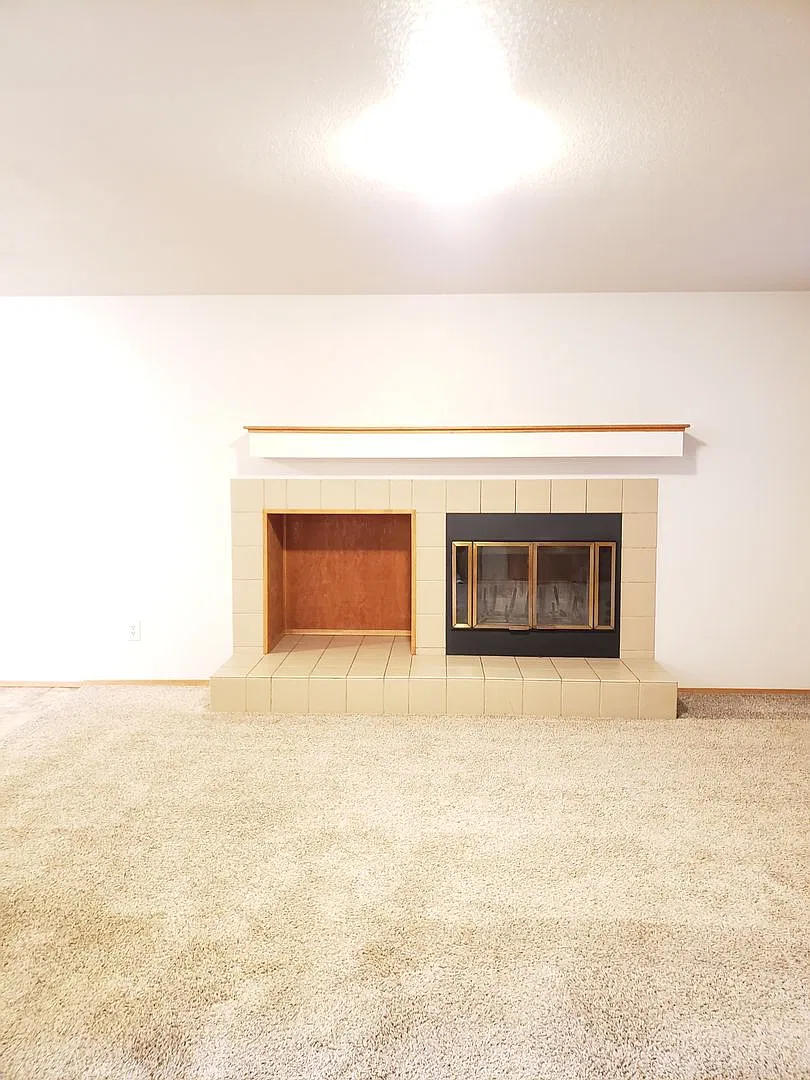 1321 Maple — Photo 4